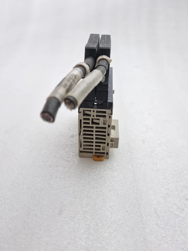 Omron CJ1W-OD261 Output Unit 24Vdc With Connector CJ1WOD261